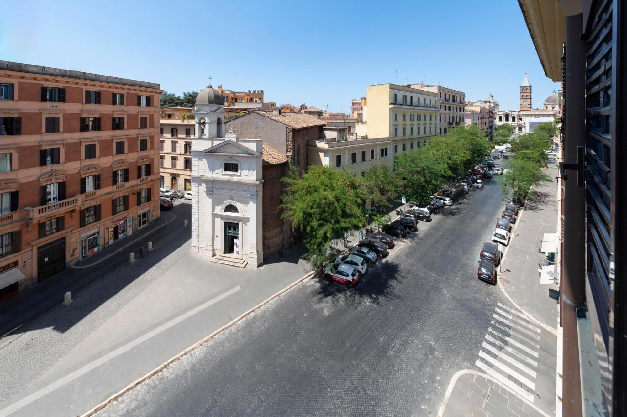 Celeste Suites Vittorio Emanuele โรม ภายนอก รูปภาพ